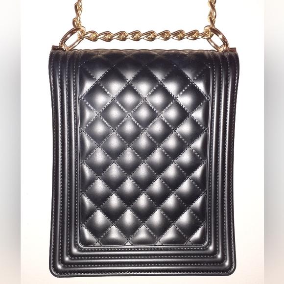 Jenna Fold Over Clasp Bag with Chain Strap faux leather in Black. - Picture 4 of 7